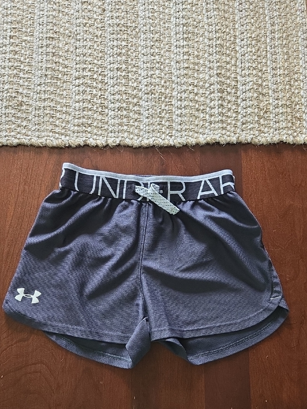 Under Armour Shorts YS Small